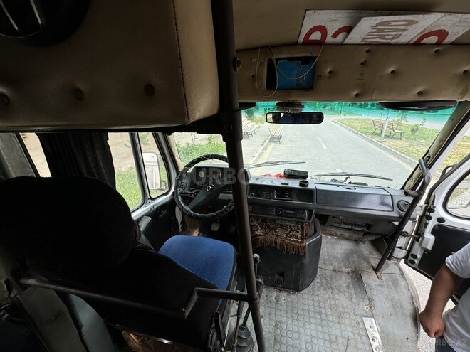 Mercedes 208 D 1991, 540,757 km - 2.4 л - Gəncə