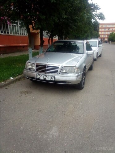 Mercedes C 220 1994, 272,400 km - 2.2 л - Qusar