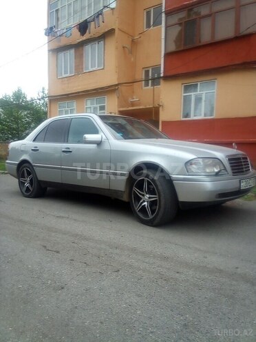 Mercedes C 220 1994, 272,400 km - 2.2 л - Qusar