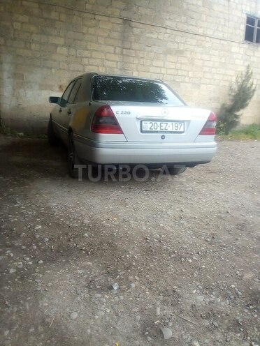 Mercedes C 220 1994, 272,400 km - 2.2 л - Qusar
