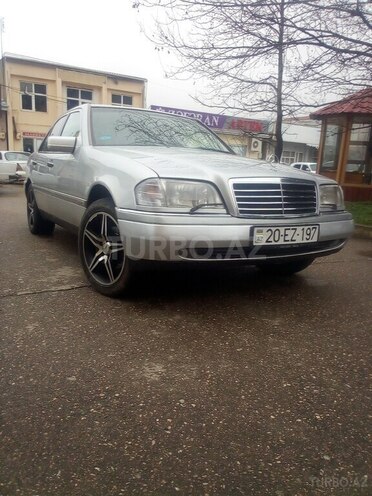 Mercedes C 220 1994, 272,400 km - 2.2 л - Qusar