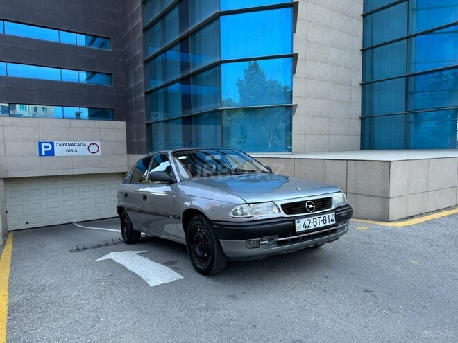 Opel Astra 1995, 280,000 km - 1.6 l - Sumqayıt