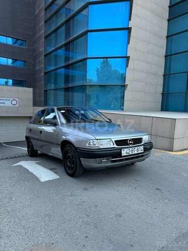 Opel Astra 1995, 280,000 km - 1.6 l - Sumqayıt