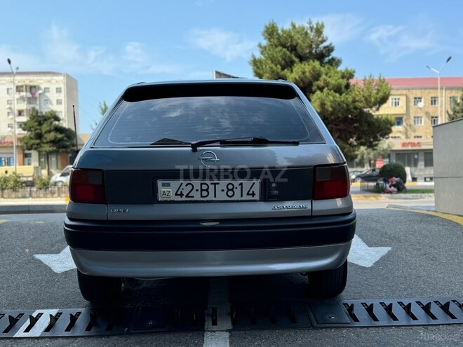 Opel Astra 1995, 280,000 km - 1.6 l - Sumqayıt