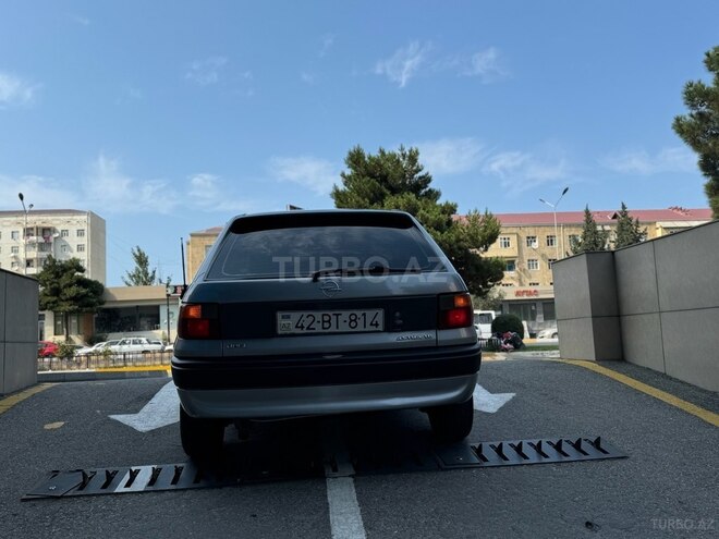 Opel Astra 1995, 280,000 km - 1.6 l - Sumqayıt