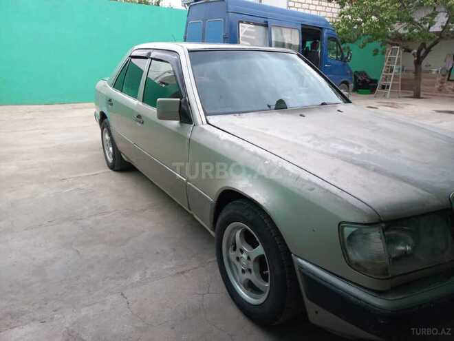 Mercedes E 250 1991, 200,000 km - 2.5 l - Ağstafa