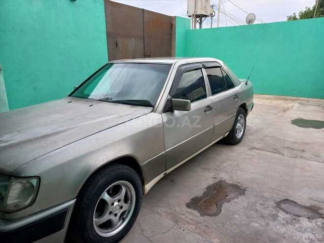Mercedes E 250 1991, 200,000 km - 2.5 l - Ağstafa