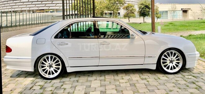 Mercedes E 320 2000, 367,000 km - 3.2 l - Bakı