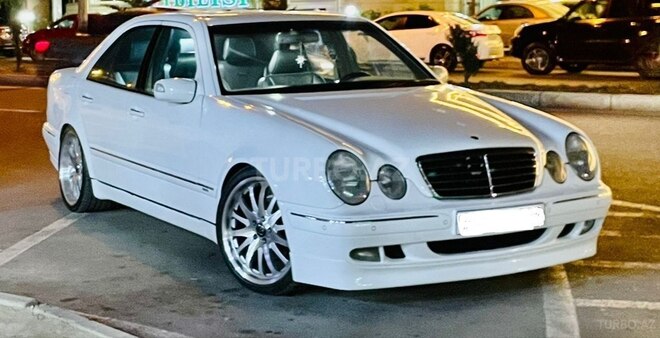 Mercedes E 320 2000, 367,000 km - 3.2 l - Bakı
