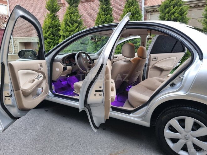 Nissan Sunny 2010, 101,000 km - 1.3 l - Bakı