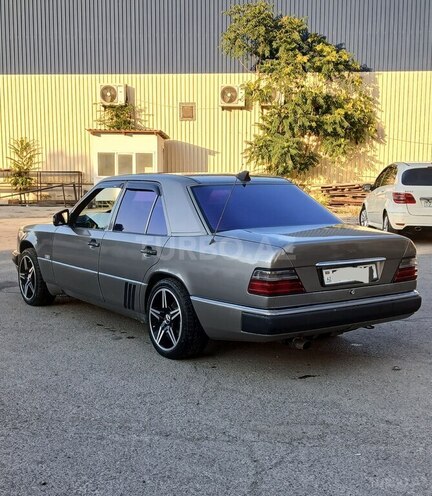 Mercedes E 230 1991, 250,000 km - 2.3 l - Bakı
