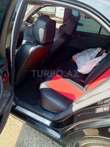 Mercedes E 240 2001, 349,000 km - 2.6 l - Biləsuvar