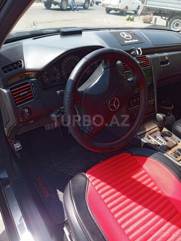 Mercedes E 240 2001, 349,000 km - 2.6 l - Biləsuvar