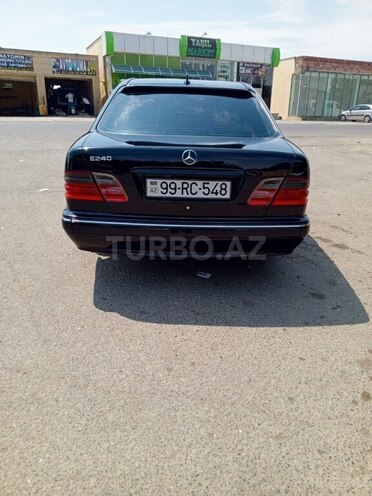 Mercedes E 240 2001, 349,000 km - 2.6 l - Biləsuvar