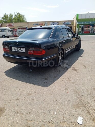 Mercedes E 240 2001, 349,000 km - 2.6 l - Biləsuvar