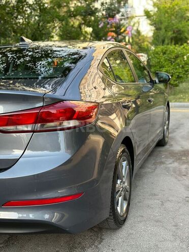 Hyundai Elantra 2017, 74,400 km - 2.0 l - Bakı