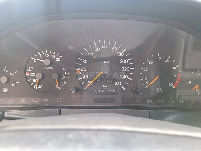 Mercedes E 280 1993, 244,379 km - 2.8 л - Bakı