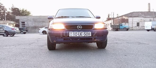 Opel Astra 1995, 350,000 km - 1.6 l - Bakı