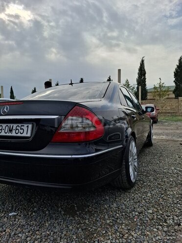 Mercedes E 350 2007, 290,000 km - 3.5 l - Bakı