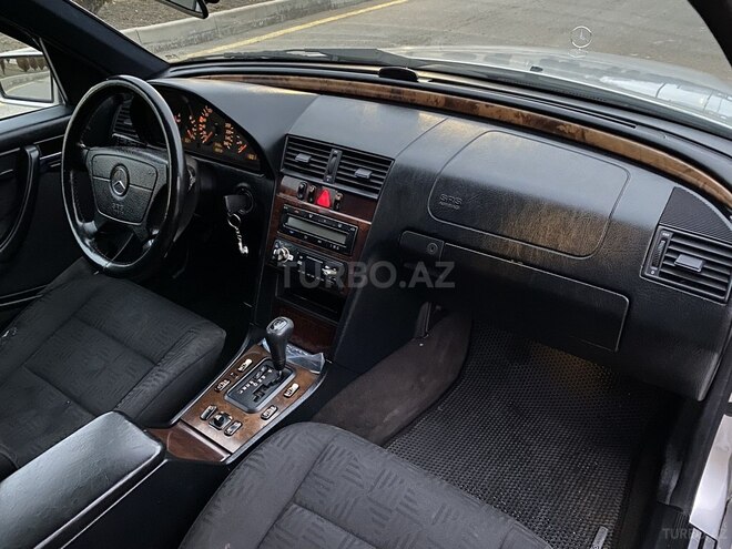 Mercedes C 240 1998, 380,000 km - 2.4 l - Şəki