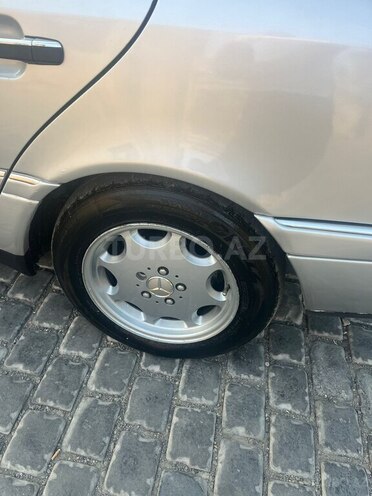 Mercedes C 180 1995, 352,500 km - 1.8 l - Bakı