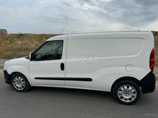 Fiat Doblo 2014, 318,400 km - 1.6 л - Bakı