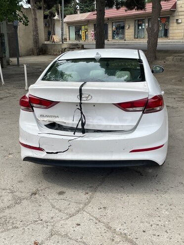 Hyundai Elantra 2017, 158,520 km - 2.0 l - Bakı