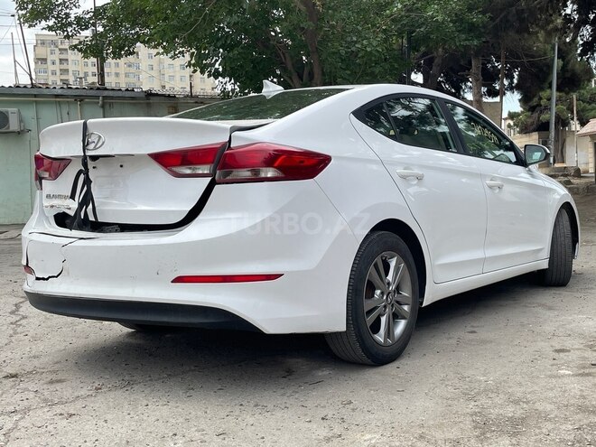 Hyundai Elantra 2017, 158,520 km - 2.0 l - Bakı