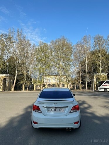 Hyundai Accent 2013, 195,000 km - 1.4 l - Mingəçevir