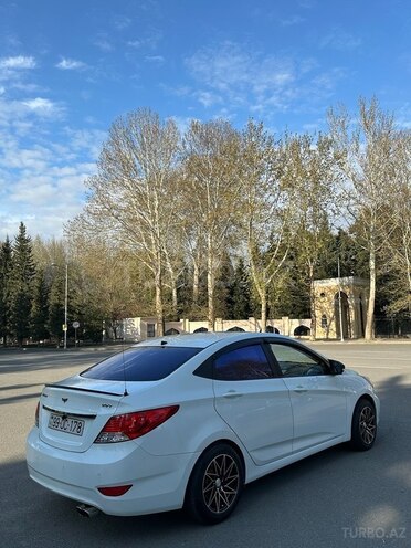 Hyundai Accent 2013, 195,000 km - 1.4 l - Mingəçevir
