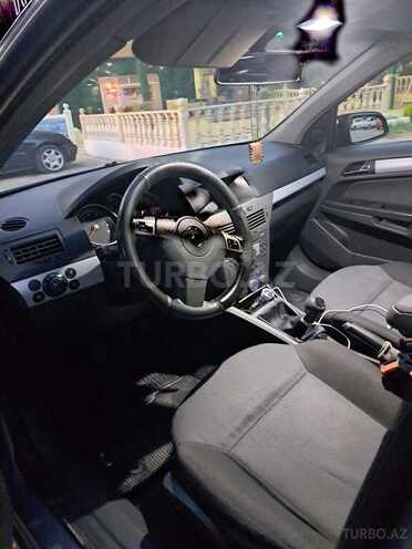 Opel Astra 2005, 330,000 km - 1.4 л - Salyan