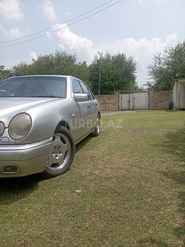 Mercedes E 230 1997, 420,462 km - 2.3 л - Bakı