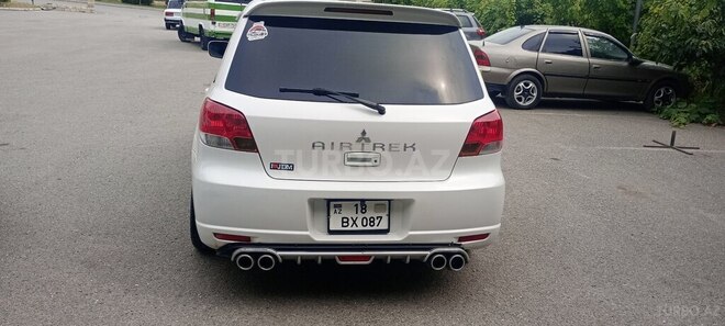 Mitsubishi Airtrek 2002, 325,000 km - 2.0 l - İsmayıllı