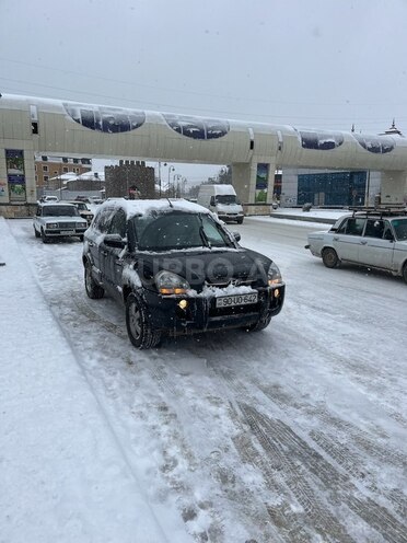 Hyundai Tucson 2005, 320,000 km - 2.0 l - Astara