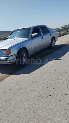 Mercedes E 200 d 1992, 300,000 km - 2.0 л - Salyan