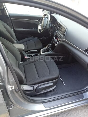Hyundai Elantra 2019, 49,200 km - 2.0 l - Bakı