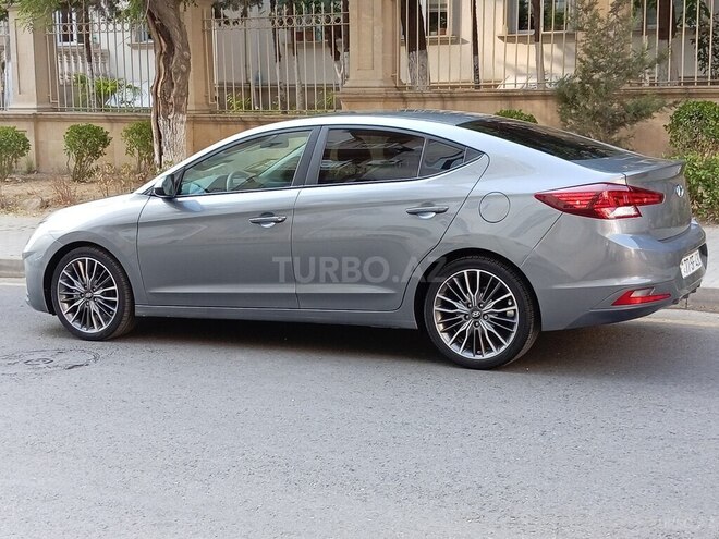 Hyundai Elantra 2019, 49,200 km - 2.0 l - Bakı