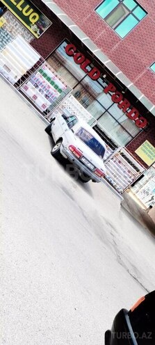GAZ 3110 1999, 131,000 km - 2.4 l - Quba