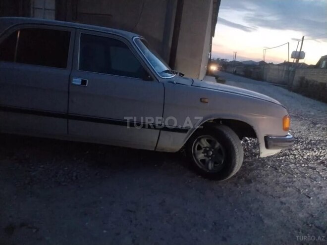 GAZ 3110 1999, 131,000 km - 2.4 l - Quba