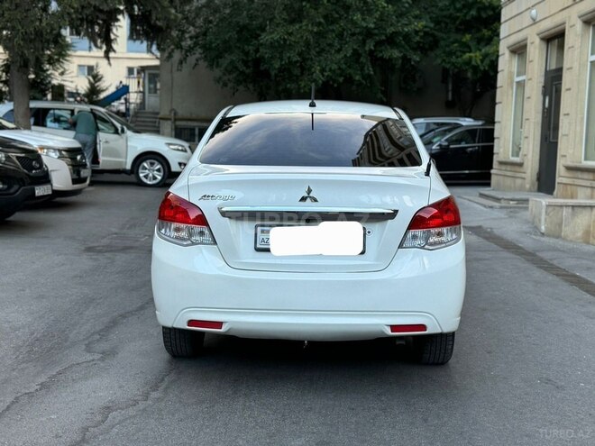 Mitsubishi Attrage 2015, 125,000 km - 1.2 l - Bakı