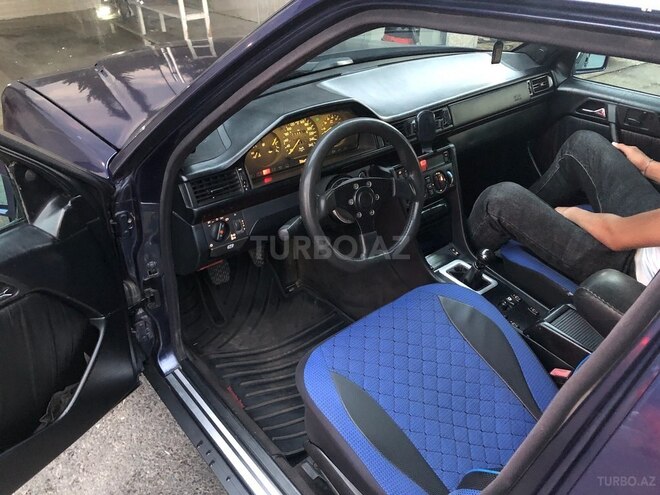 Mercedes E 280 1995, 300,000 km - 2.8 l - Balakən
