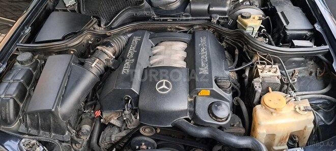 Mercedes E 240 1999, 328,100 km - 2.4 l - Göygöl