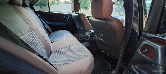 Mercedes E 240 1999, 328,100 km - 2.4 l - Göygöl