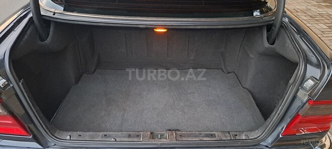 Mercedes E 240 1999, 328,100 km - 2.4 l - Göygöl