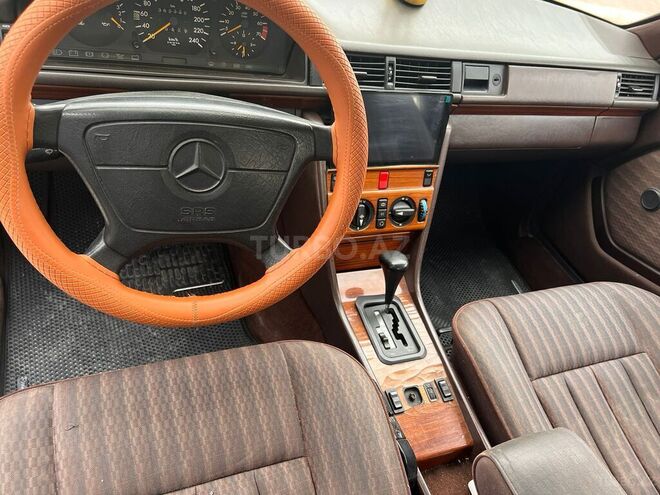 Mercedes E 200 1993, 363,333 km - 2.0 l - Şəmkir
