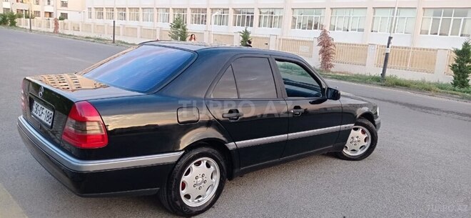 Mercedes C 180 1996, 298,000 km - 1.8 l - Sumqayıt