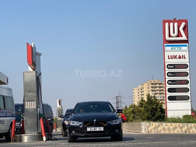 BMW 320 2012, 380,000 km - 2.0 л - Bakı