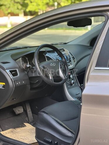 Hyundai Elantra 2015, 123,000 km - 1.8 l - Bakı
