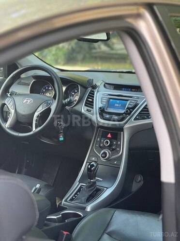 Hyundai Elantra 2015, 123,000 km - 1.8 l - Bakı