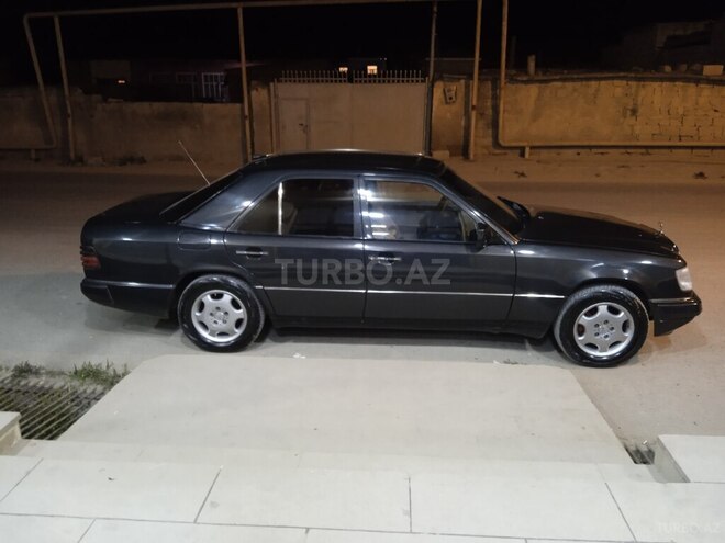 Mercedes E 200 1993, 580,000 km - 2.0 l - Bakı
